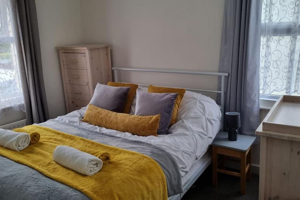 הוילה Entire House With Garden & Parking Nr Ashford Int מראה חיצוני תמונה