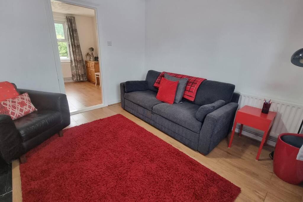 הוילה Entire House With Garden & Parking Nr Ashford Int מראה חיצוני תמונה
