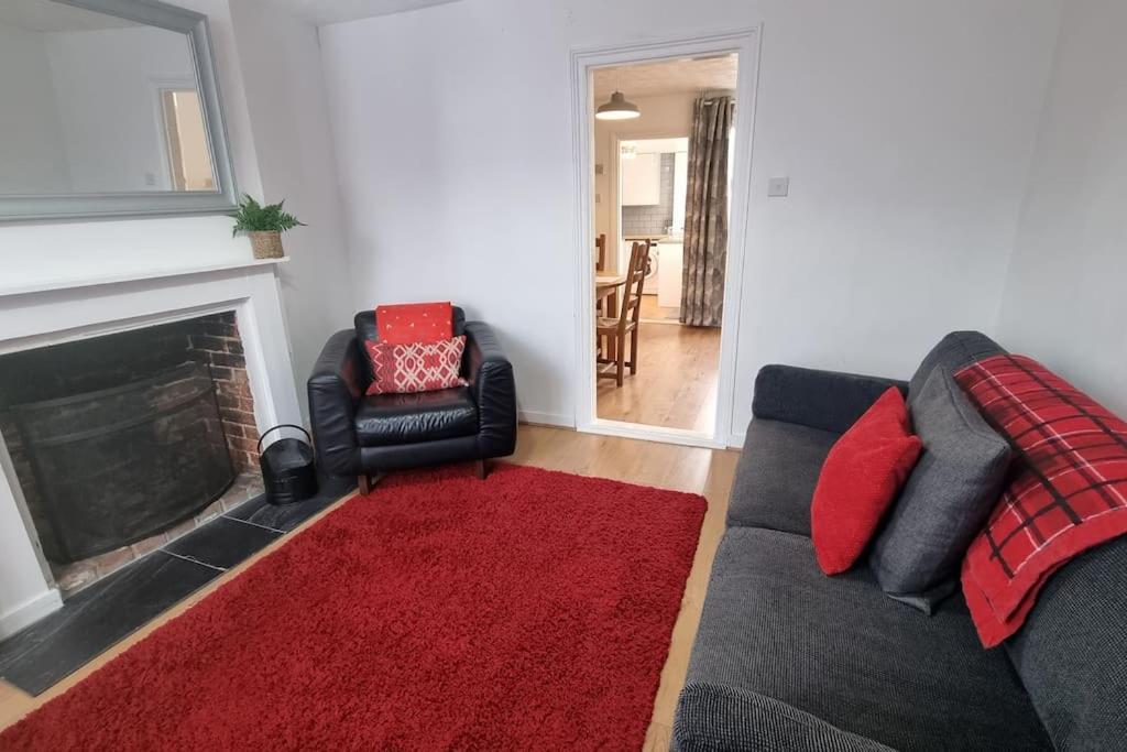 הוילה Entire House With Garden & Parking Nr Ashford Int מראה חיצוני תמונה